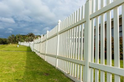 Installing Fences in Summer